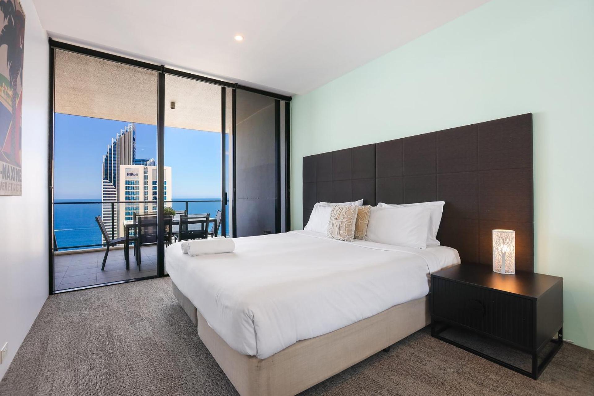 Circle On Cavill 2, 3, 4 & 5 Bedroom Skyhomes & Sub Penthouses By Gold Coast Holidays Extérieur photo