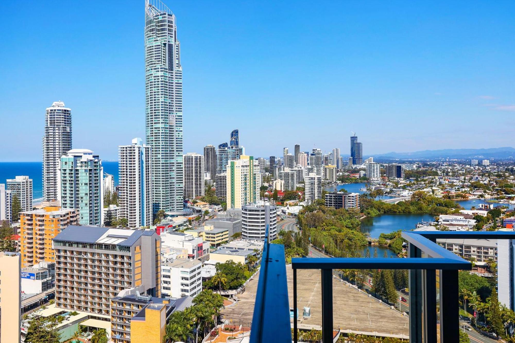 Circle On Cavill 2, 3, 4 & 5 Bedroom Skyhomes & Sub Penthouses By Gold Coast Holidays Extérieur photo